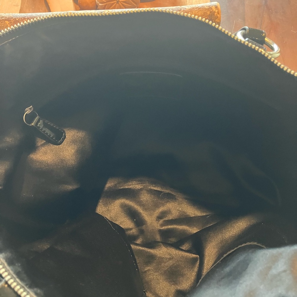 Coach Black poppy signature Shoulder Bag in beautiful used condition! - Picture 5 of 8